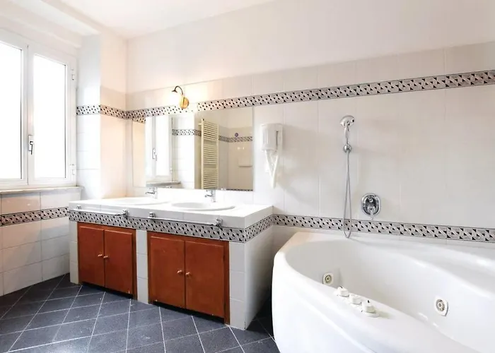 Della Piazza * 키아바리